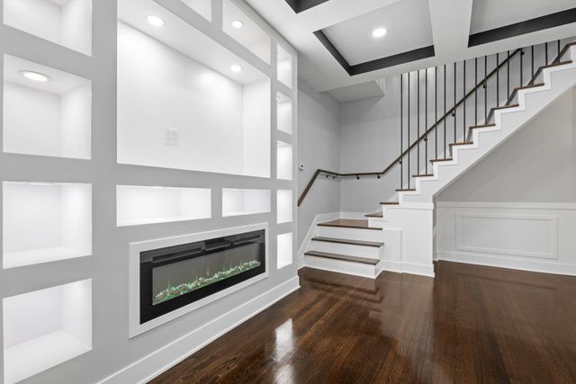 7049 S Harper Avenue, Chicago, IL 60637