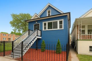 7049 S Harper Avenue, Chicago, IL 60637