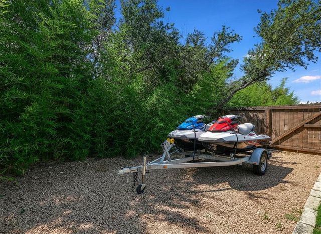 15208 Bowling LN, Lakeway, TX 78734