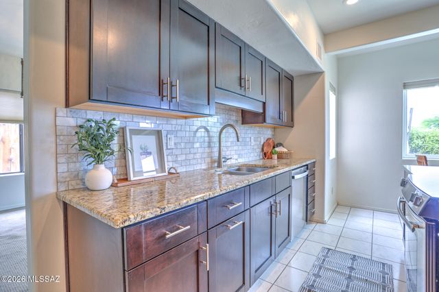 780 S Shadow Tree Place, Tucson, AZ 85748