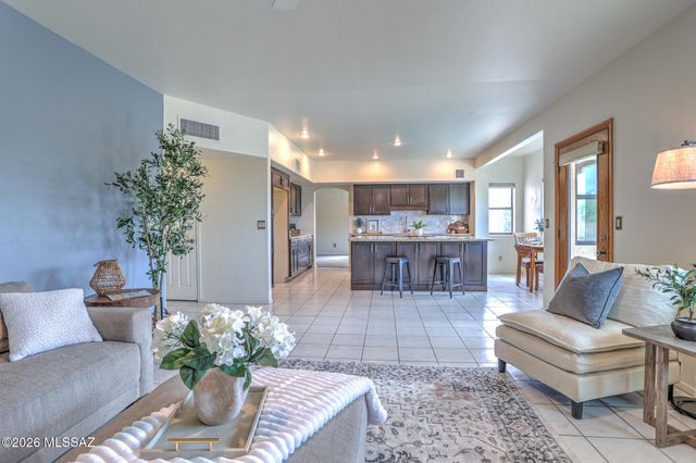 780 S Shadow Tree Place, Tucson, AZ 85748