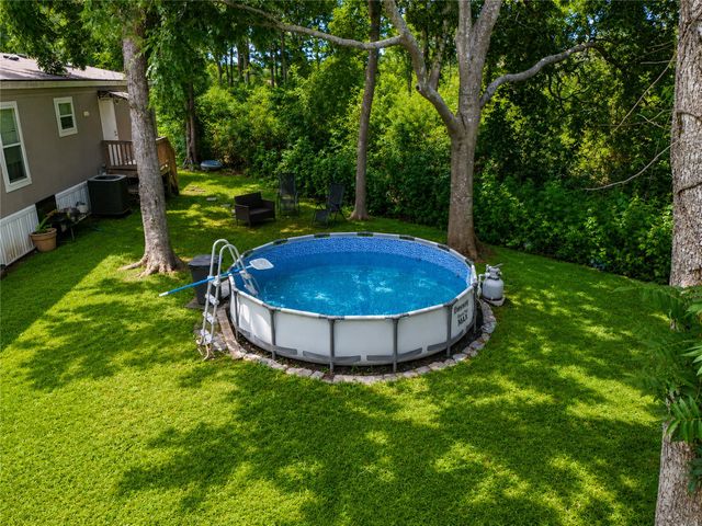 18416 Herrington Road, Algoa, TX 77511
