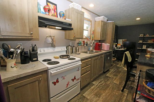 18416 Herrington Road, Algoa, TX 77511