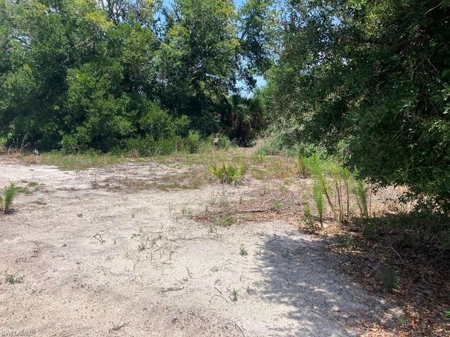 7219 Freeberg CIR, Port Charlotte, FL 33981