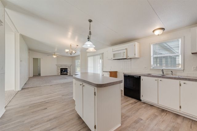 817 Kaufman Street, Rosser, TX 75157