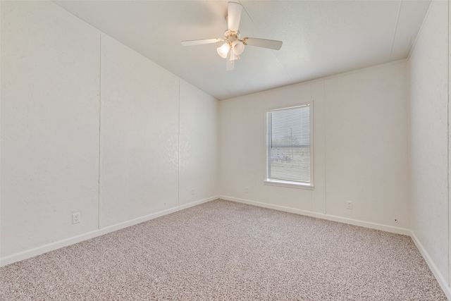 817 Kaufman Street, Rosser, TX 75157