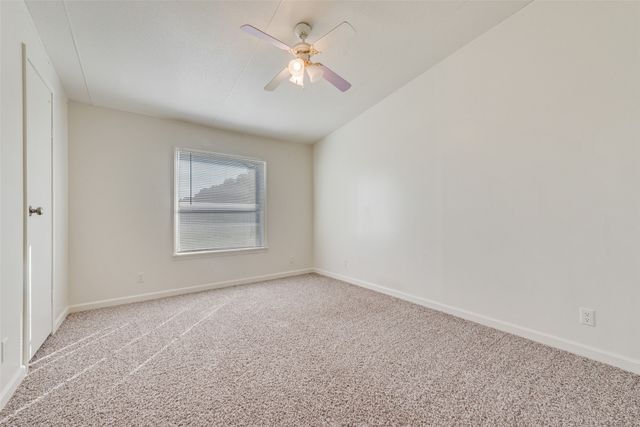 817 Kaufman Street, Rosser, TX 75157