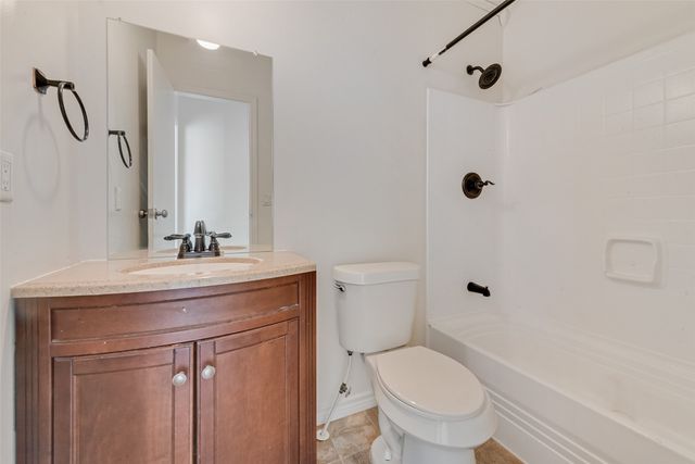 817 Kaufman Street, Rosser, TX 75157