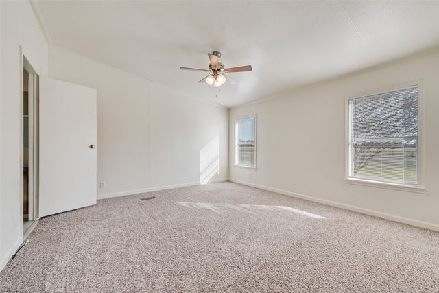 817 Kaufman Street, Rosser, TX 75157