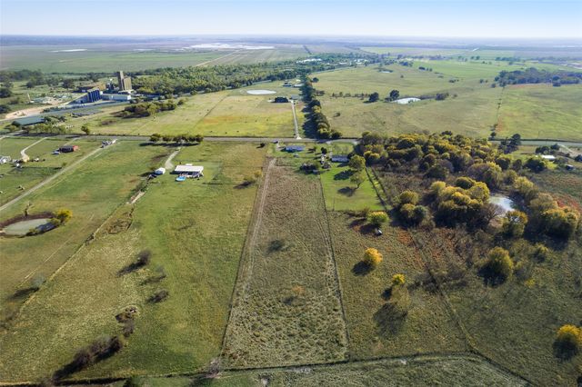 817 Kaufman Street, Rosser, TX 75157