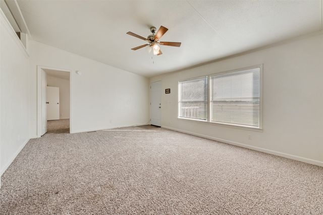 817 Kaufman Street, Rosser, TX 75157