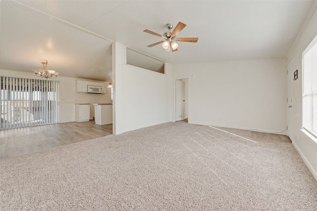 817 Kaufman Street, Rosser, TX 75157