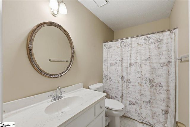 1001 Wenwood Circle, Greenville, SC 29607