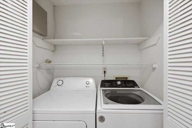 1001 Wenwood Circle, Greenville, SC 29607