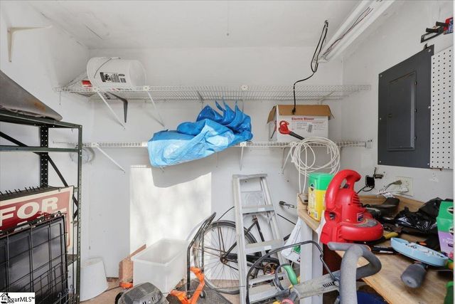 1001 Wenwood Circle, Greenville, SC 29607