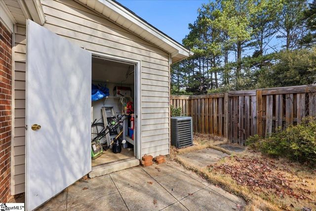 1001 Wenwood Circle, Greenville, SC 29607