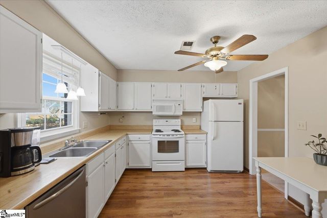 1001 Wenwood Circle, Greenville, SC 29607