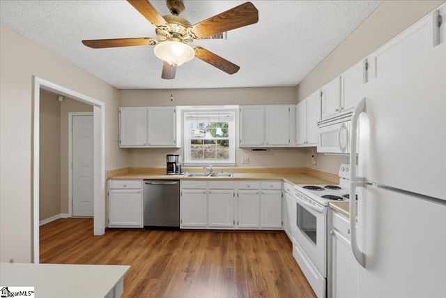 1001 Wenwood Circle, Greenville, SC 29607