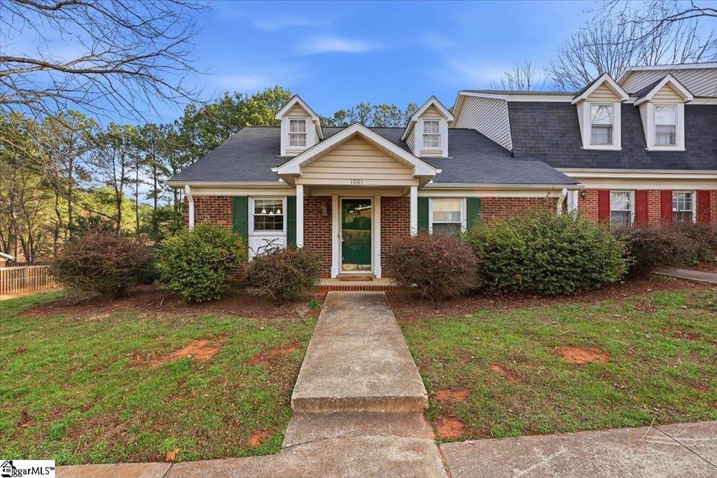 1001 Wenwood Circle, Greenville, SC 29607