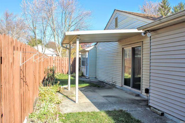 1811 Frenchmans Crossing, Fort Wayne, IN 46825