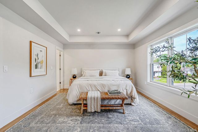100 Bieselin Road, Bellport Village, NY 11713
