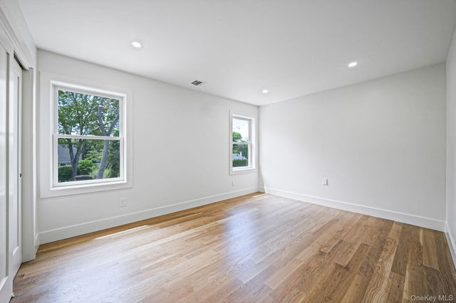 100 Bieselin Road, Bellport Village, NY 11713