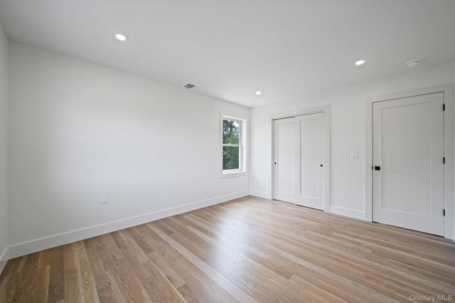 100 Bieselin Road, Bellport Village, NY 11713