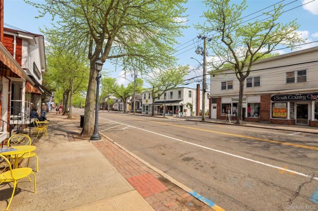 100 Bieselin Road, Bellport Village, NY 11713