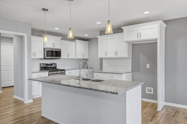 520 N Stella Court, Willard, MO 65781