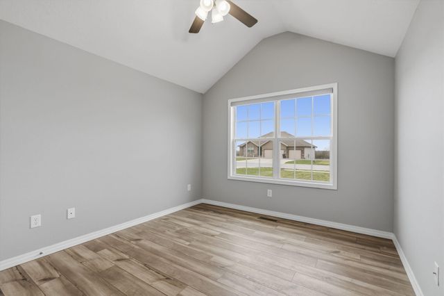 520 N Stella Court, Willard, MO 65781