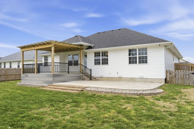 520 N Stella Court, Willard, MO 65781
