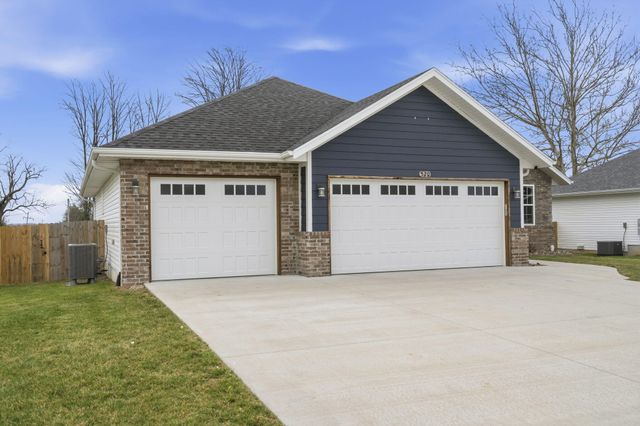 520 N Stella Court, Willard, MO 65781