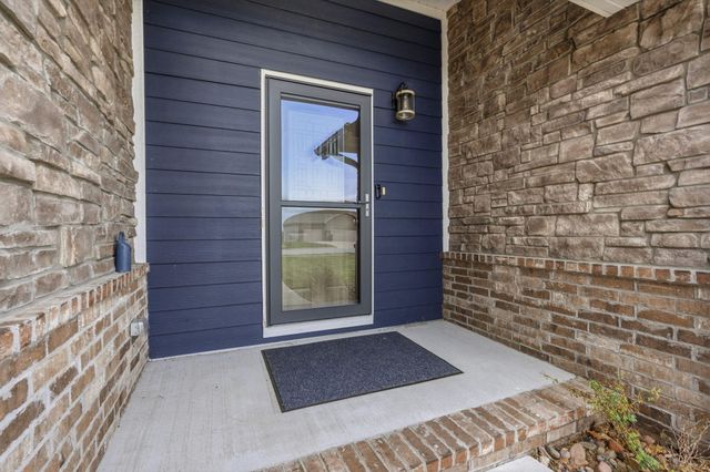 520 N Stella Court, Willard, MO 65781