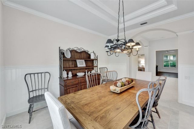 9134 Troon Lakes DR, Naples, FL 34109