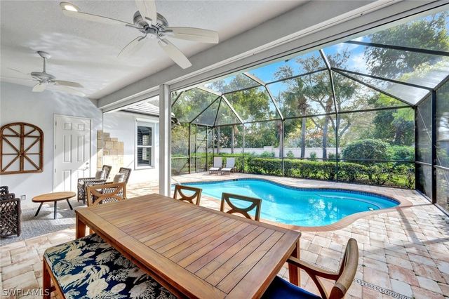 9134 Troon Lakes DR, Naples, FL 34109