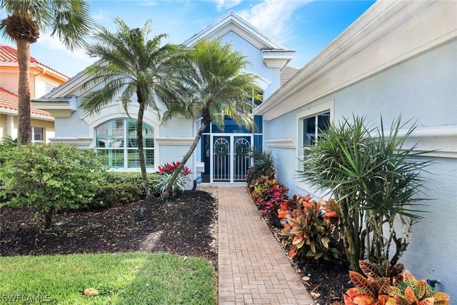 9134 Troon Lakes DR, Naples, FL 34109