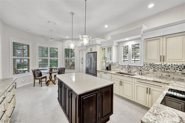 9134 Troon Lakes DR, Naples, FL 34109