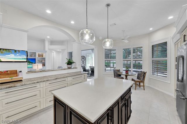 9134 Troon Lakes DR, Naples, FL 34109