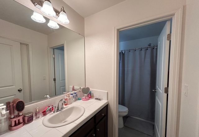 6312 N Santa Lucia Way, Fresno, CA 93722