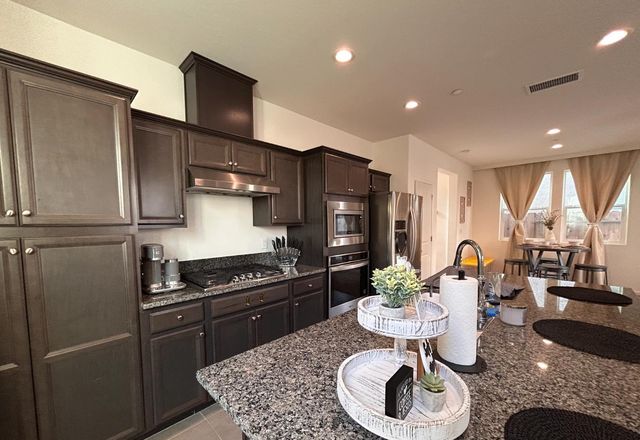 6312 N Santa Lucia Way, Fresno, CA 93722