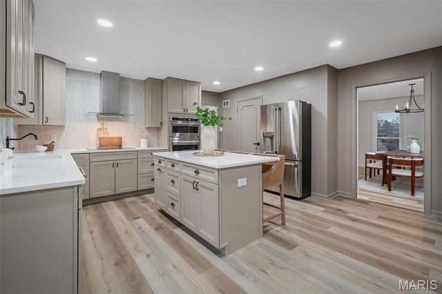 11584 New London Drive, St Louis, MO 63141