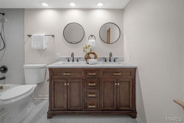 11584 New London Drive, St Louis, MO 63141