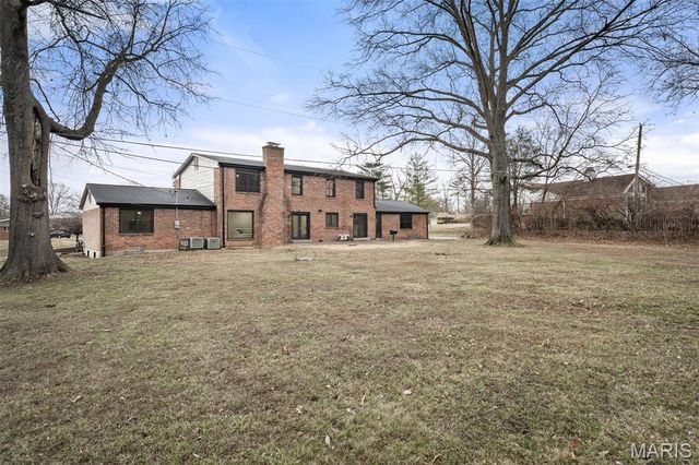 11584 New London Drive, St Louis, MO 63141