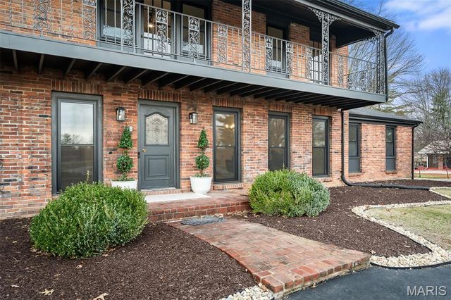 11584 New London Drive, St Louis, MO 63141