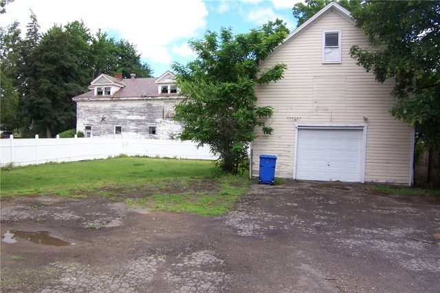 117 W Main St, Palmyra, NY 14522