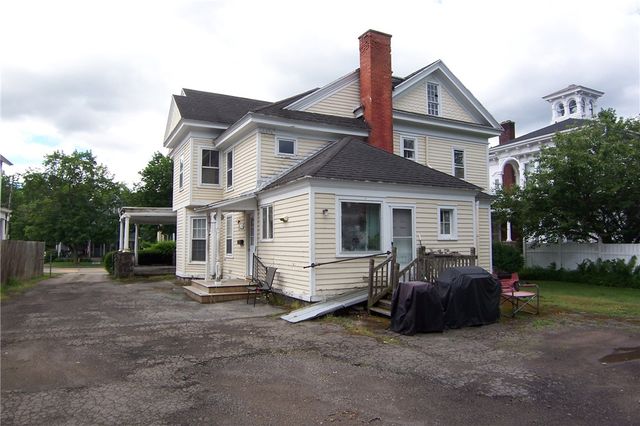 117 W Main St, Palmyra, NY 14522