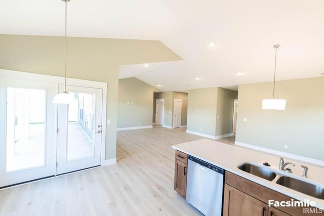 7902 S Westmead Drive, Newberry, IN 47449