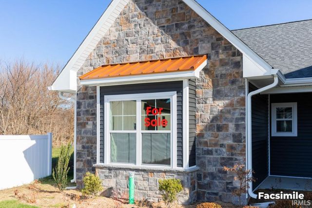 7902 S Westmead Drive, Newberry, IN 47449