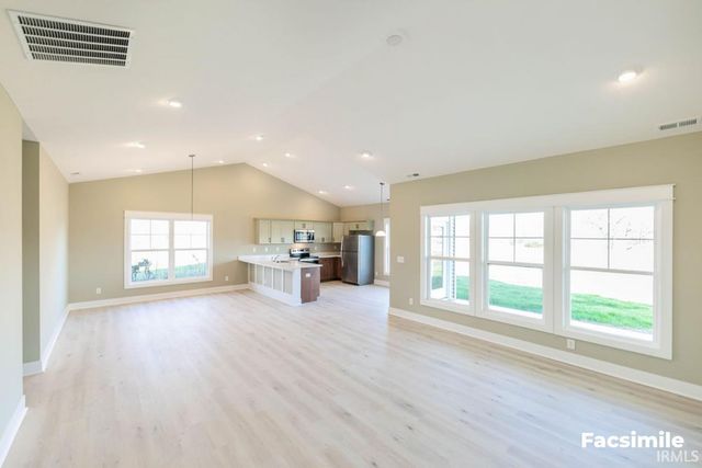 7902 S Westmead Drive, Newberry, IN 47449