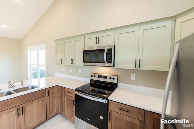 7902 S Westmead Drive, Newberry, IN 47449